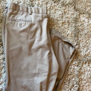 Men’s khaki Dockers dress pants!